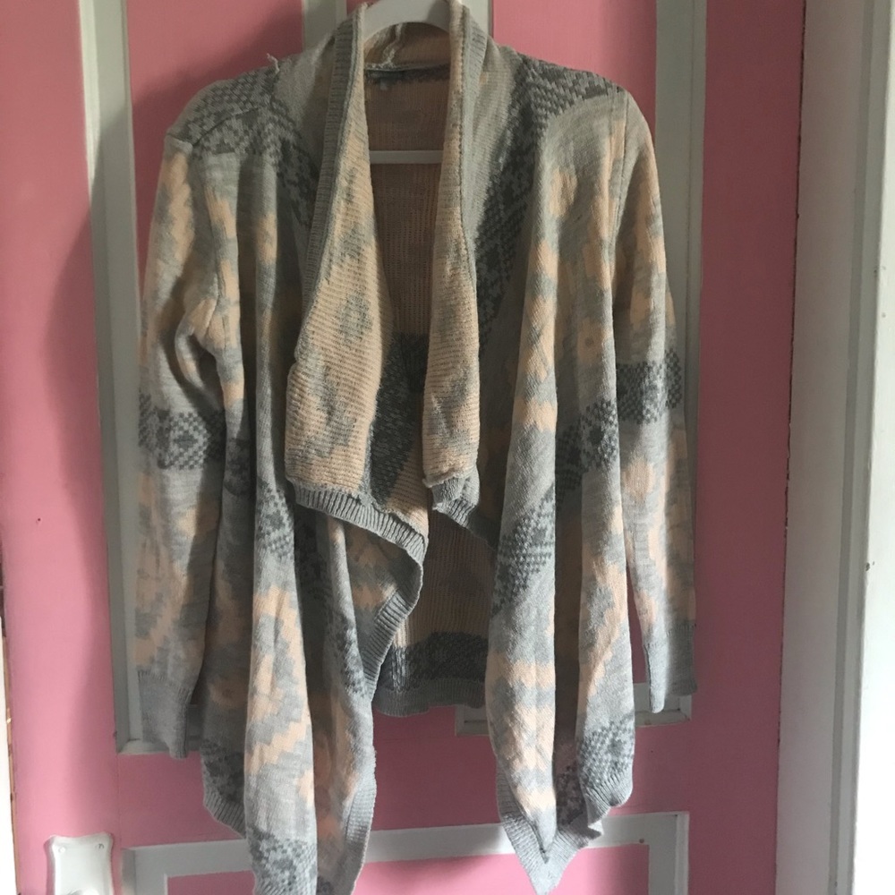 ~Final⭐~Charlotte Russe tribal sweater